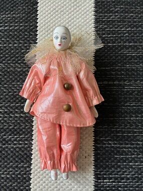 Rare Find Perfect Condition Vintage Silvestri Pierrot Porcelain Clown Pink.